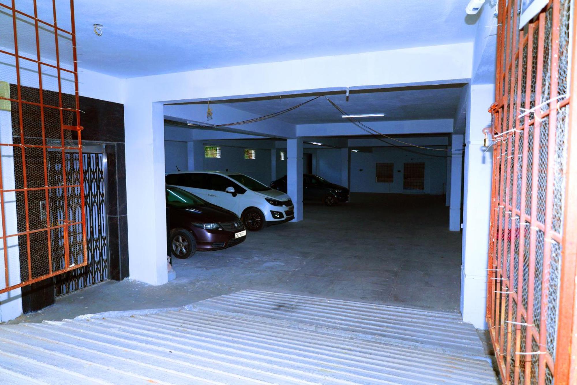 Sri Nilayam Inn Tirupati Eksteriør bilde